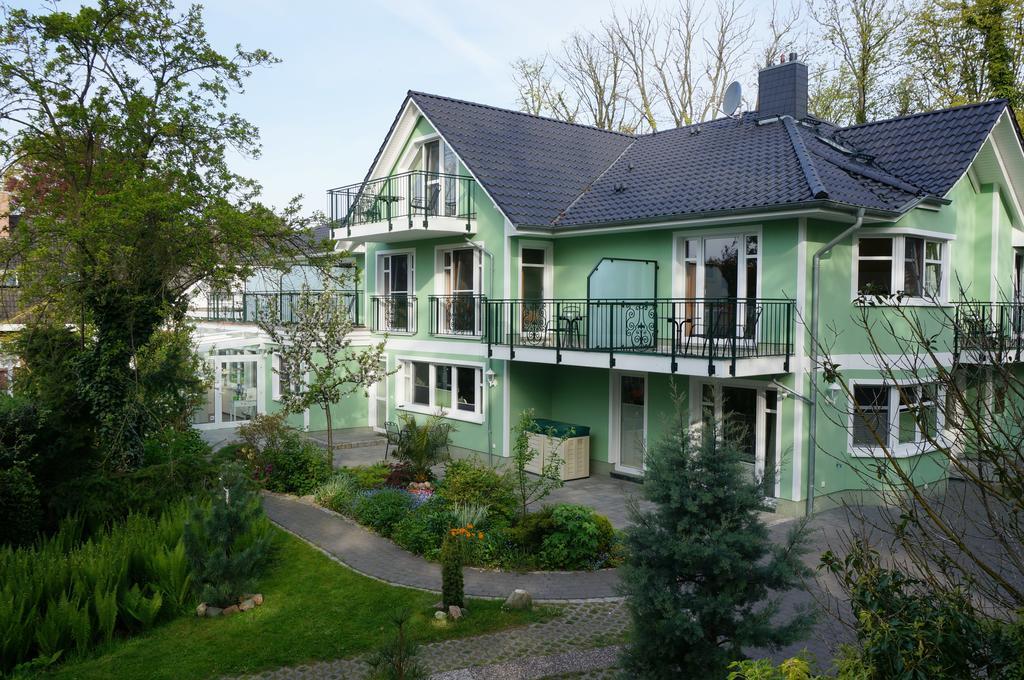 Hotel Garni Inselparadies Zingst Extérieur photo